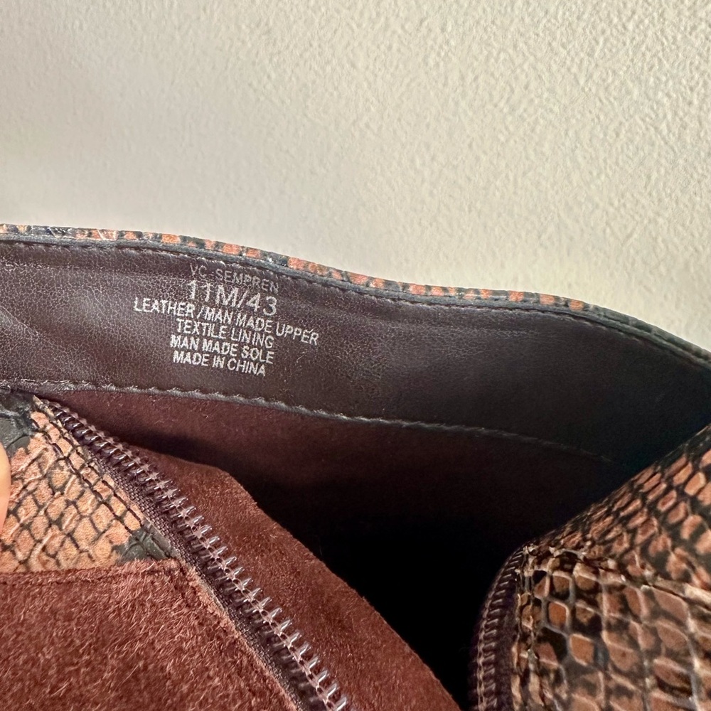 Vince Camuto Sempren Tan & Brown Snake-Print Pointed Ankle Booties Size 11 - Picture 6 of 6